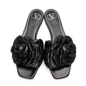 Valentino Garavani Rose Edition Atelier Petal Flat Sandal - Black